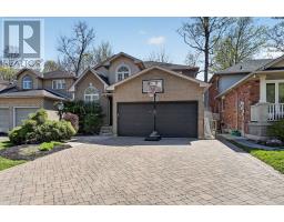 734 BRIGADOON DRIVE, Hamilton, Ontario