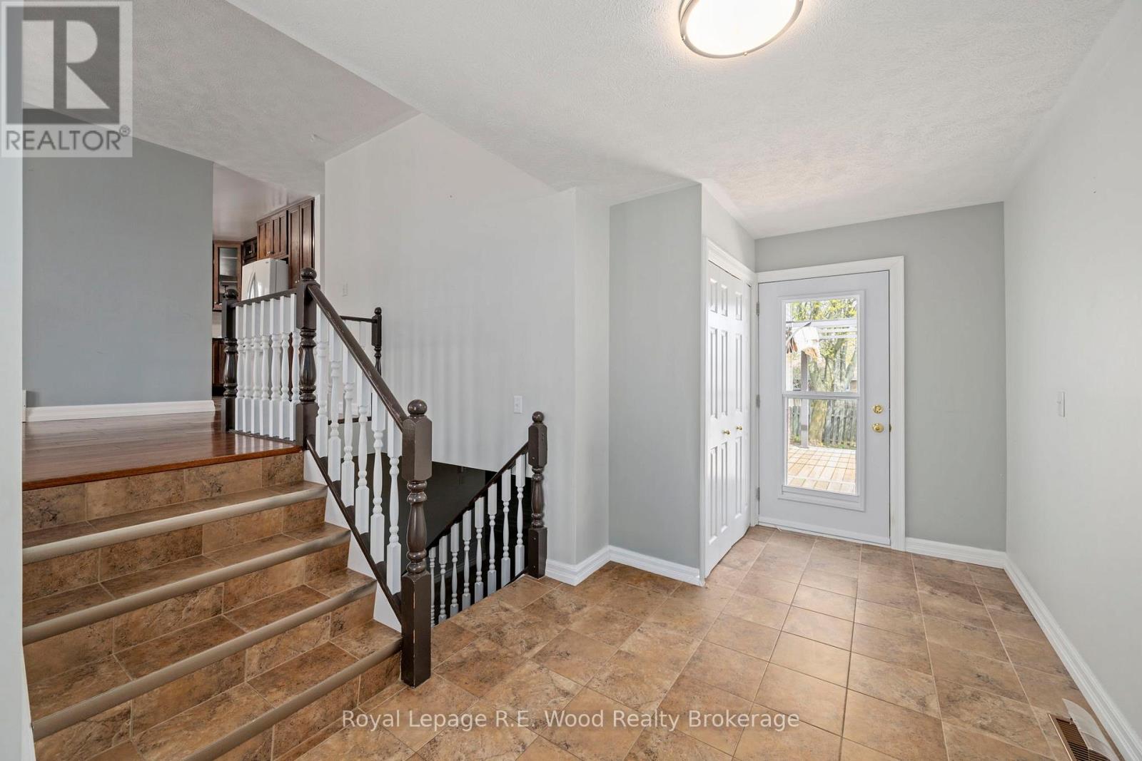 5 Kamps Crescent, Tillsonburg, Ontario  N4G 5H8 - Photo 6 - X13056330