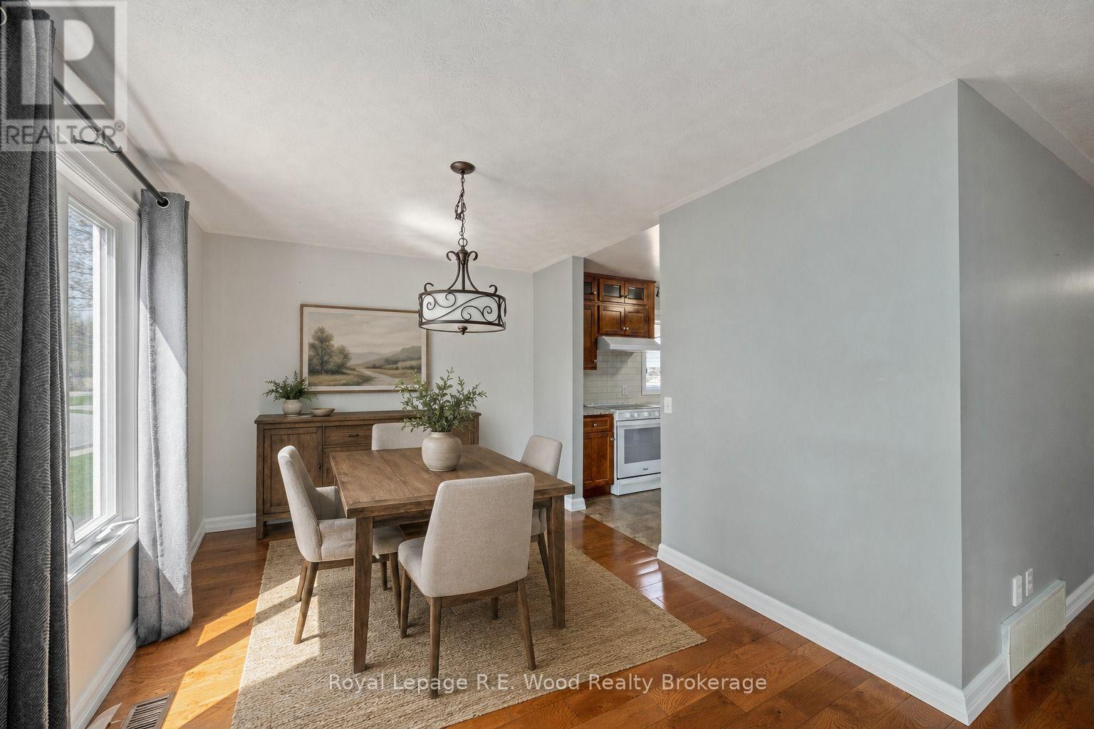 5 Kamps Crescent, Tillsonburg, Ontario  N4G 5H8 - Photo 8 - X13056330