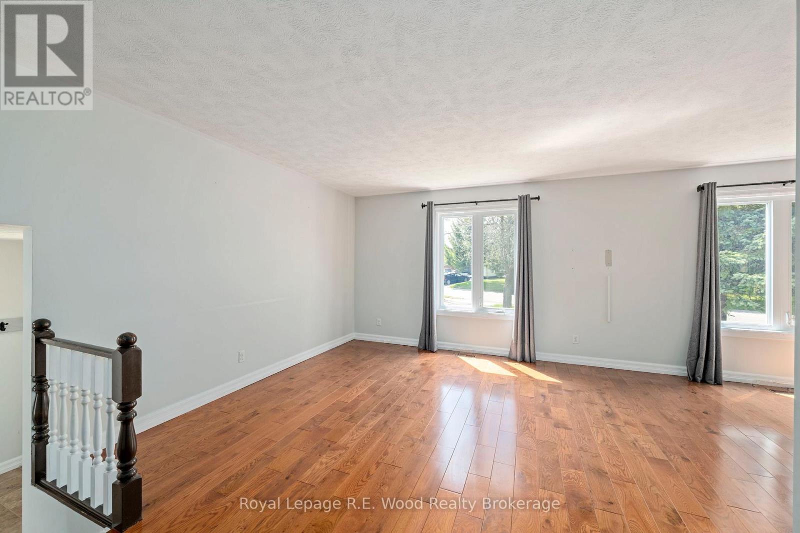 5 Kamps Crescent, Tillsonburg, Ontario  N4G 5H8 - Photo 9 - X13056330