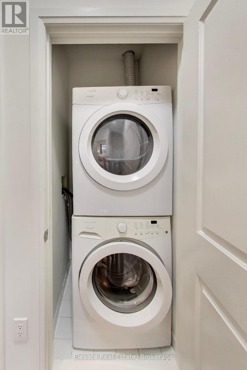 24 - 3083 Cawthra Road, Mississauga, Ontario  L4Y 3Y5 - Photo 21 - W13056222