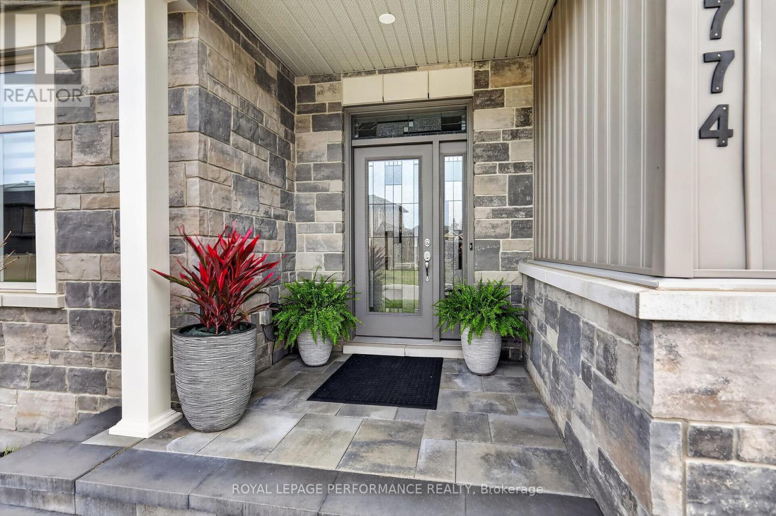 774 Du Rivage Street, Clarence-Rockland, Ontario  K4K 0K8 - Photo 3 - X12898602