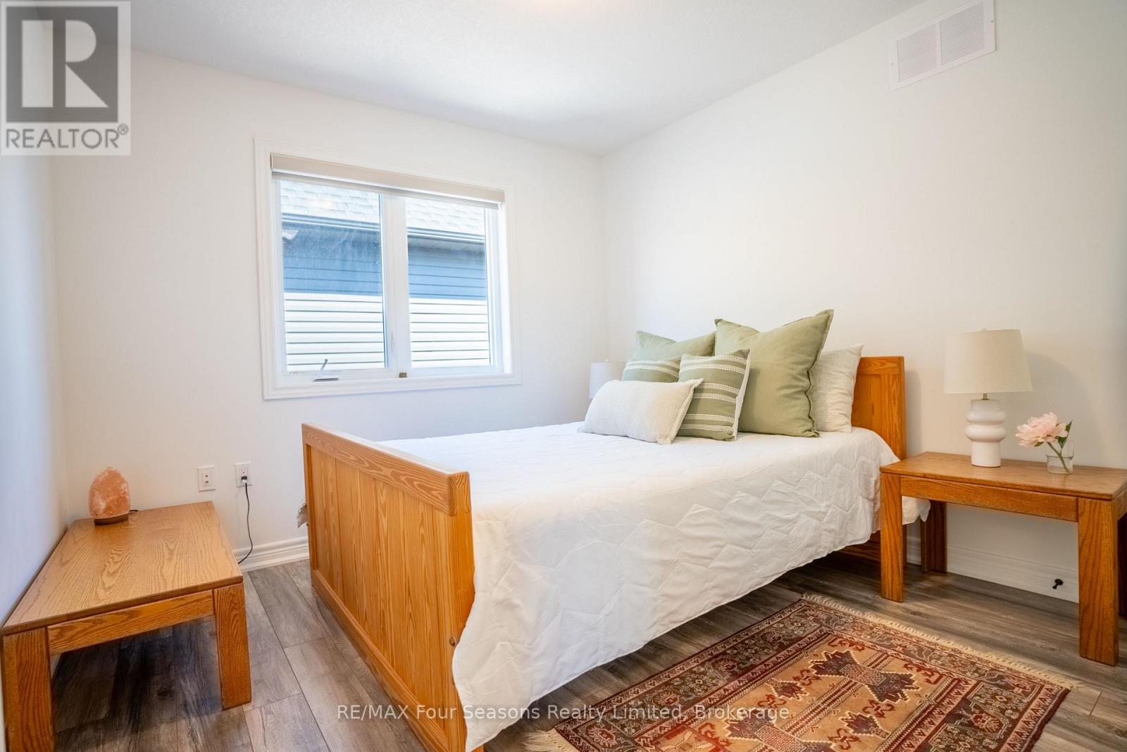 33 Kerr Street, Collingwood, Ontario  L9Y 4B6 - Photo 17 - S13056250