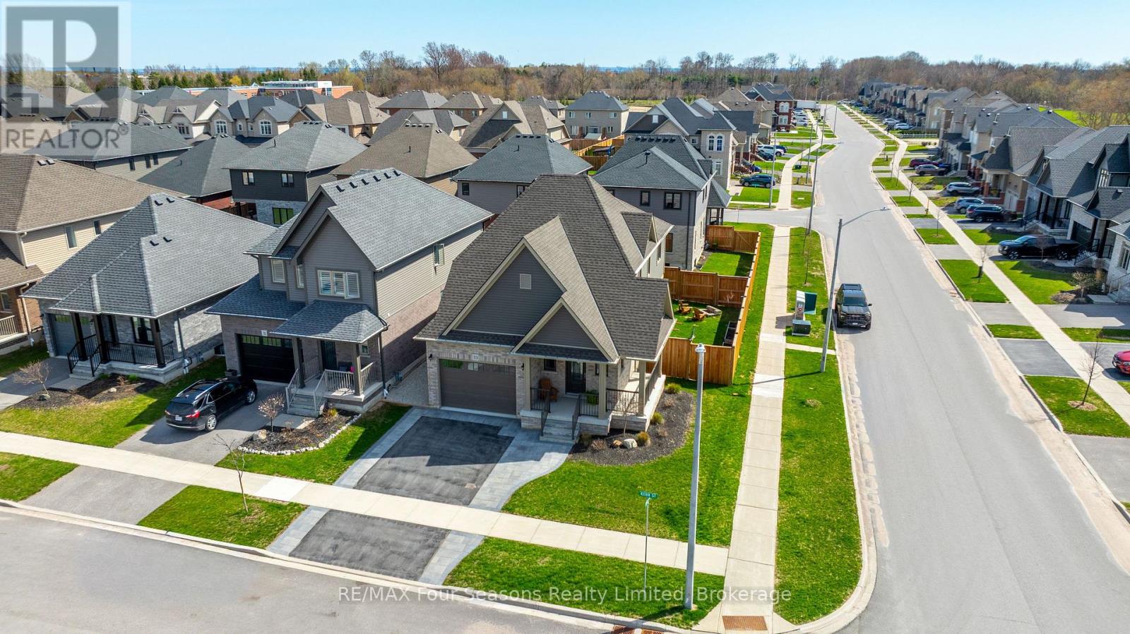 33 Kerr Street, Collingwood, Ontario  L9Y 4B6 - Photo 2 - S13056250