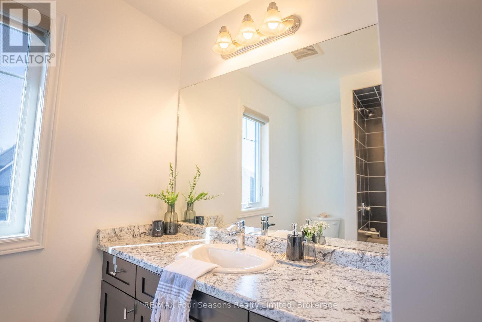 33 Kerr Street, Collingwood, Ontario  L9Y 4B6 - Photo 21 - S13056250