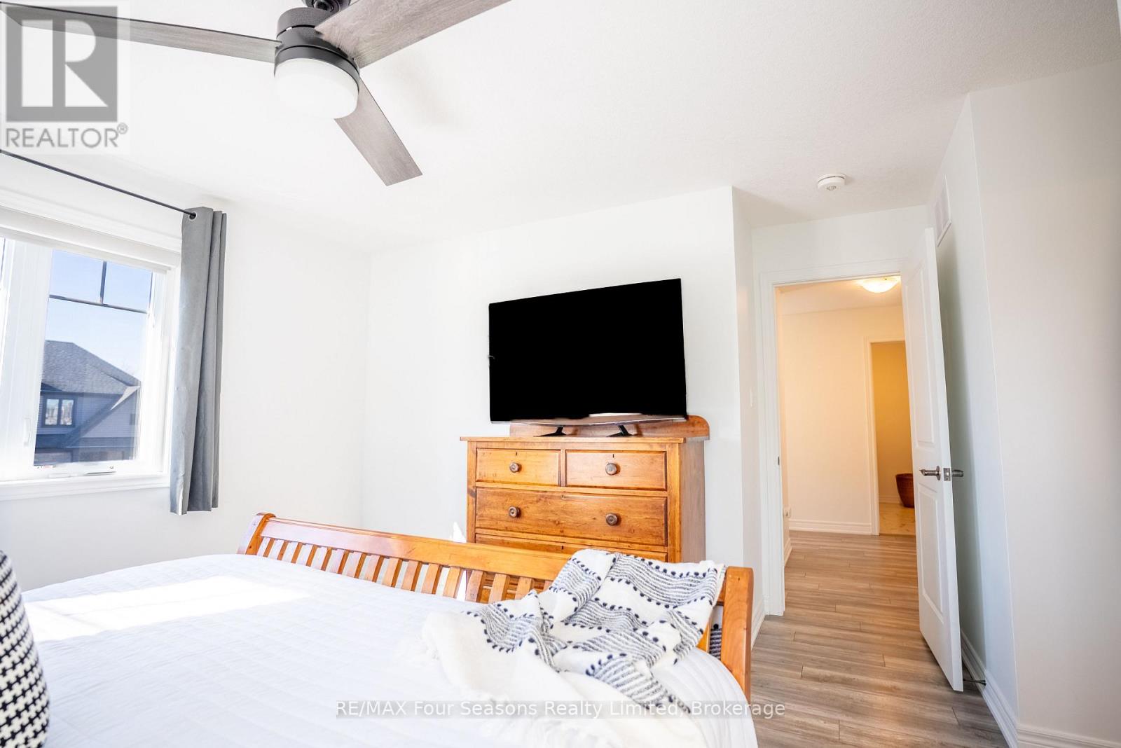 33 Kerr Street, Collingwood, Ontario  L9Y 4B6 - Photo 25 - S13056250