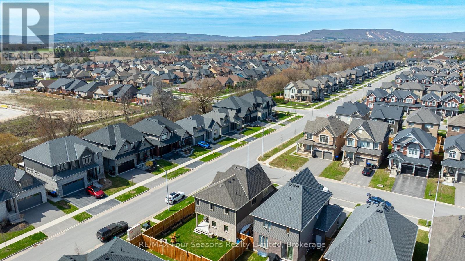 33 Kerr Street, Collingwood, Ontario  L9Y 4B6 - Photo 4 - S13056250