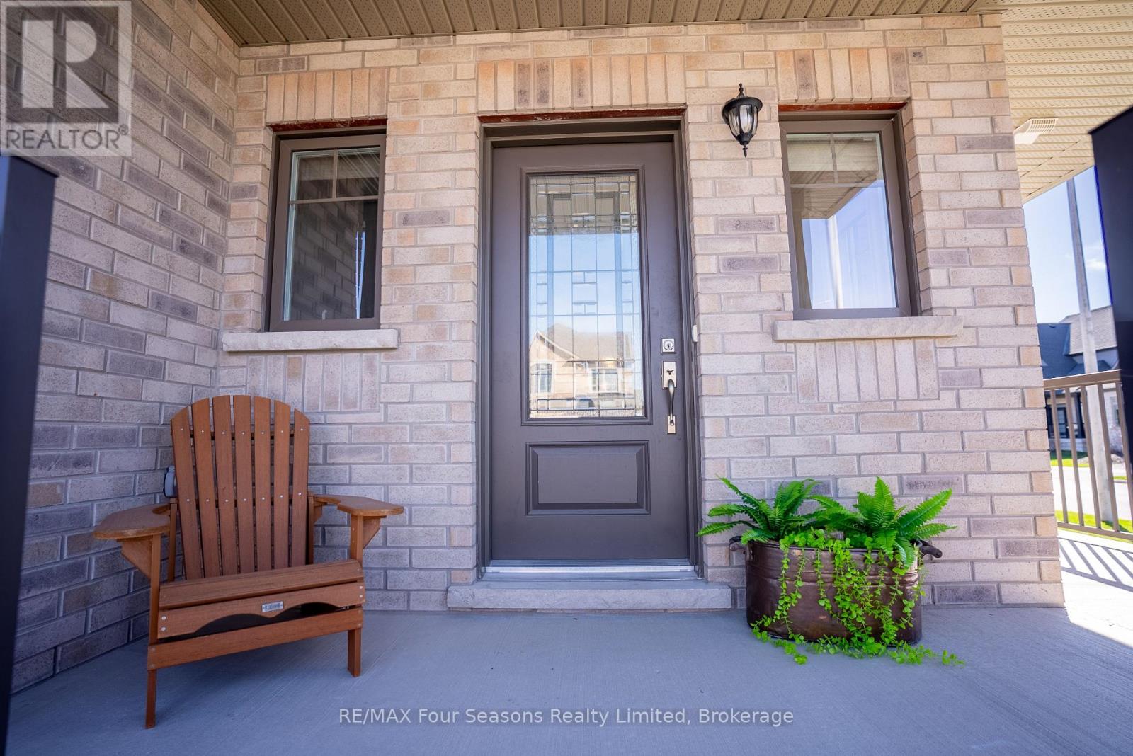 33 Kerr Street, Collingwood, Ontario  L9Y 4B6 - Photo 5 - S13056250