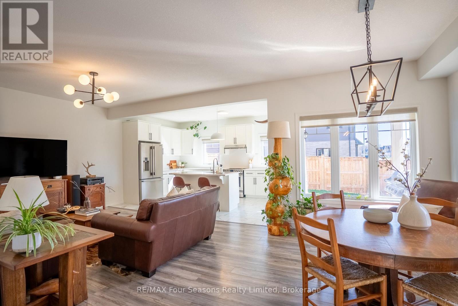 33 Kerr Street, Collingwood, Ontario  L9Y 4B6 - Photo 7 - S13056250