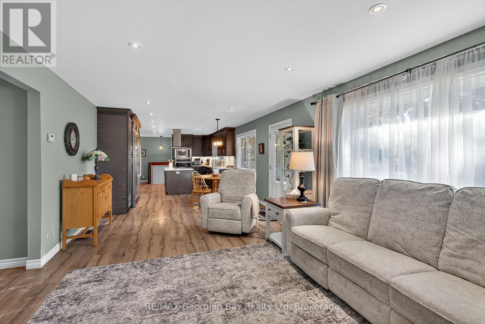 1034 Pine Grove Road, Penetanguishene, Ontario  L9M 2B5 - Photo 6 - S13056360