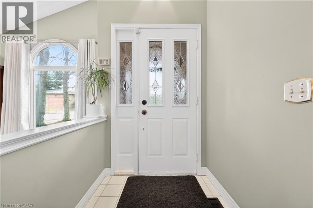 22 Novoco Drive, Hamilton, Ontario  L9C 7E8 - Photo 5 - 40825098