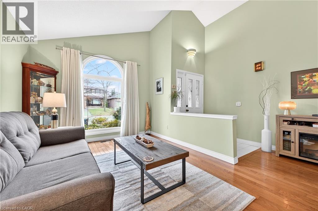 22 Novoco Drive, Hamilton, Ontario  L9C 7E8 - Photo 8 - 40825098