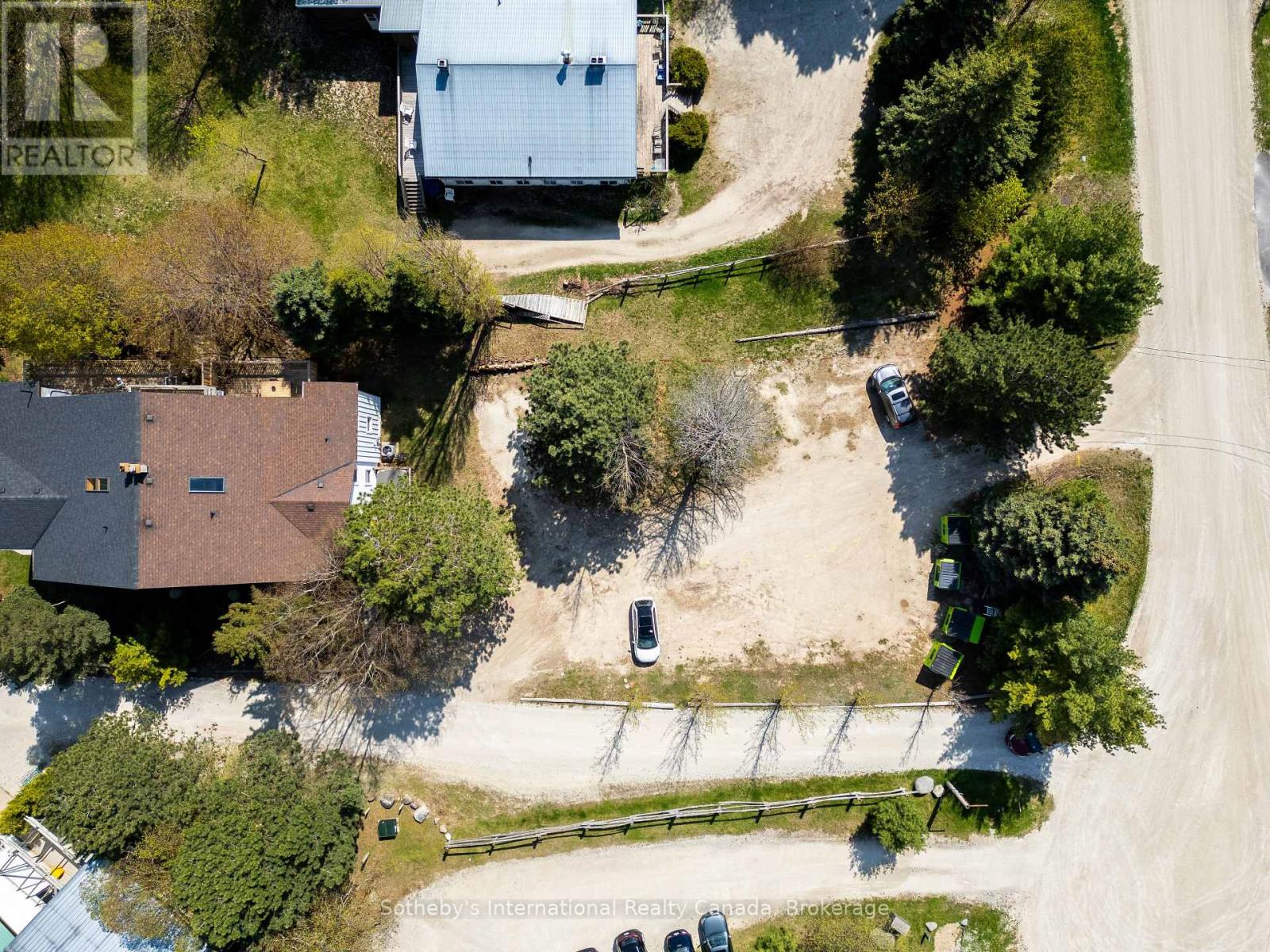 210 Arlberg Crescent, Blue Mountains, Ontario  L9Y 0M1 - Photo 11 - X13056288