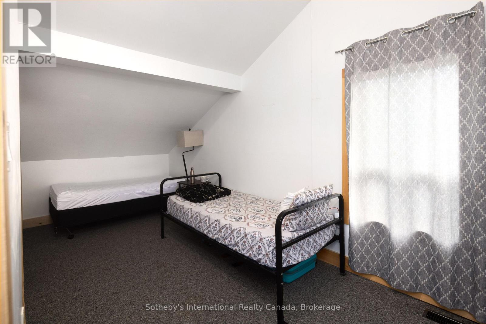 210 Arlberg Crescent, Blue Mountains, Ontario  L9Y 0M1 - Photo 23 - X13056288