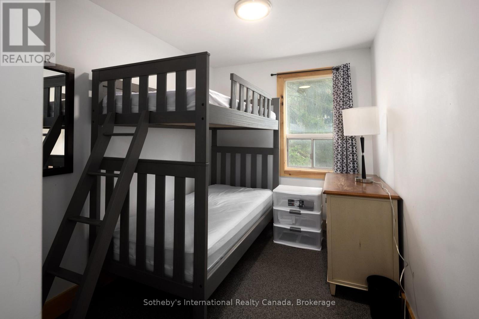 210 Arlberg Crescent, Blue Mountains, Ontario  L9Y 0M1 - Photo 7 - X13056288