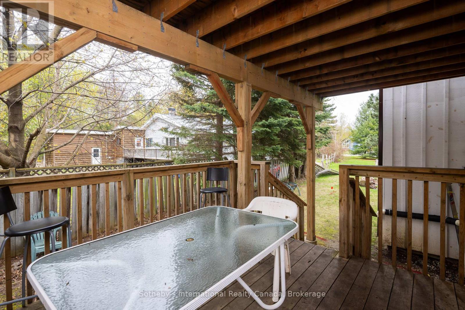 210 Arlberg Crescent, Blue Mountains, Ontario  L9Y 0M1 - Photo 9 - X13056288