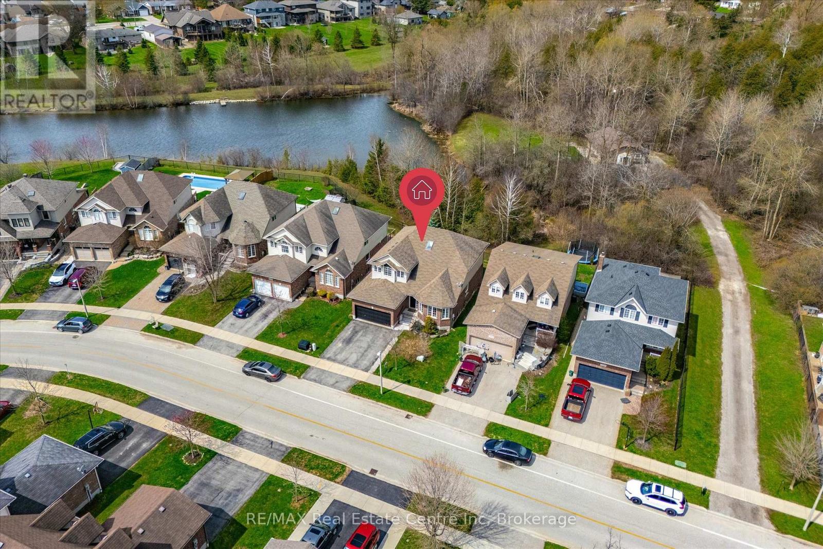 556 Black Street, Centre Wellington, Ontario  N1M 0A3 - Photo 2 - X13056362