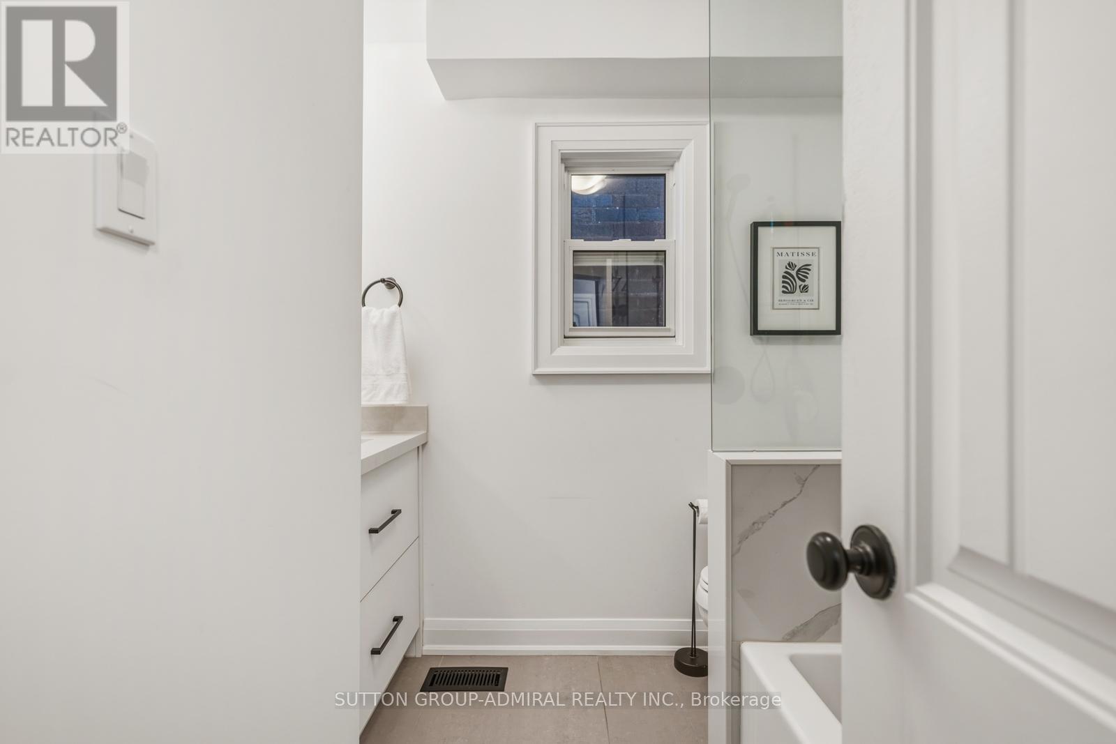 172 Melrose Avenue, Toronto, Ontario  M5M 1Z1 - Photo 23 - C13056376