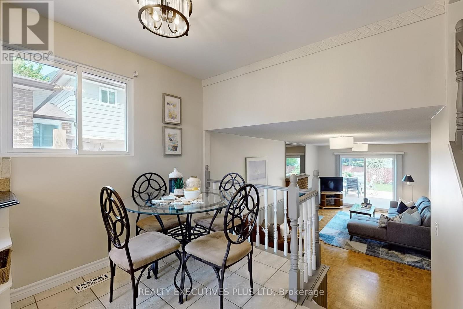 1304 Wharf Street, Pickering, Ontario  L1W 1A4 - Photo 14 - E13056254