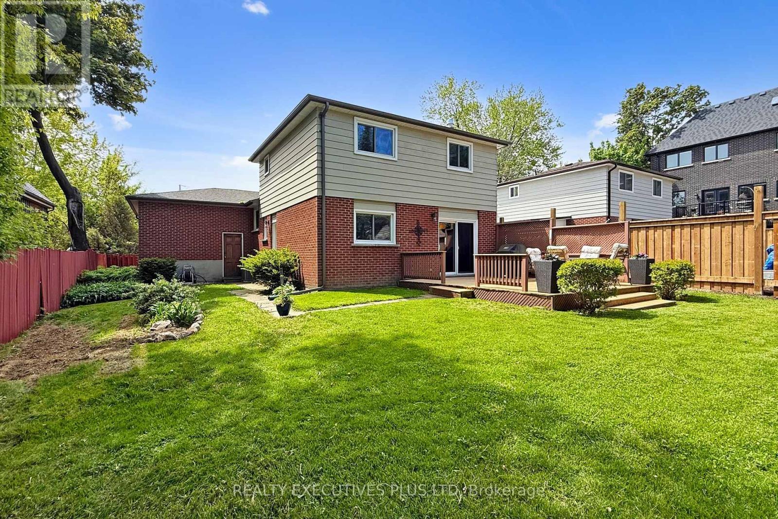 1304 Wharf Street, Pickering, Ontario  L1W 1A4 - Photo 30 - E13056254