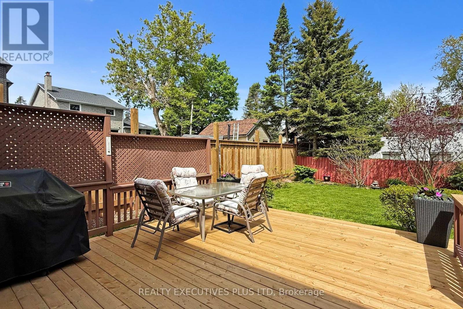 1304 Wharf Street, Pickering, Ontario  L1W 1A4 - Photo 32 - E13056254