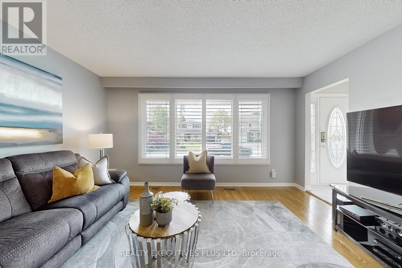 1304 Wharf Street, Pickering, Ontario  L1W 1A4 - Photo 4 - E13056254