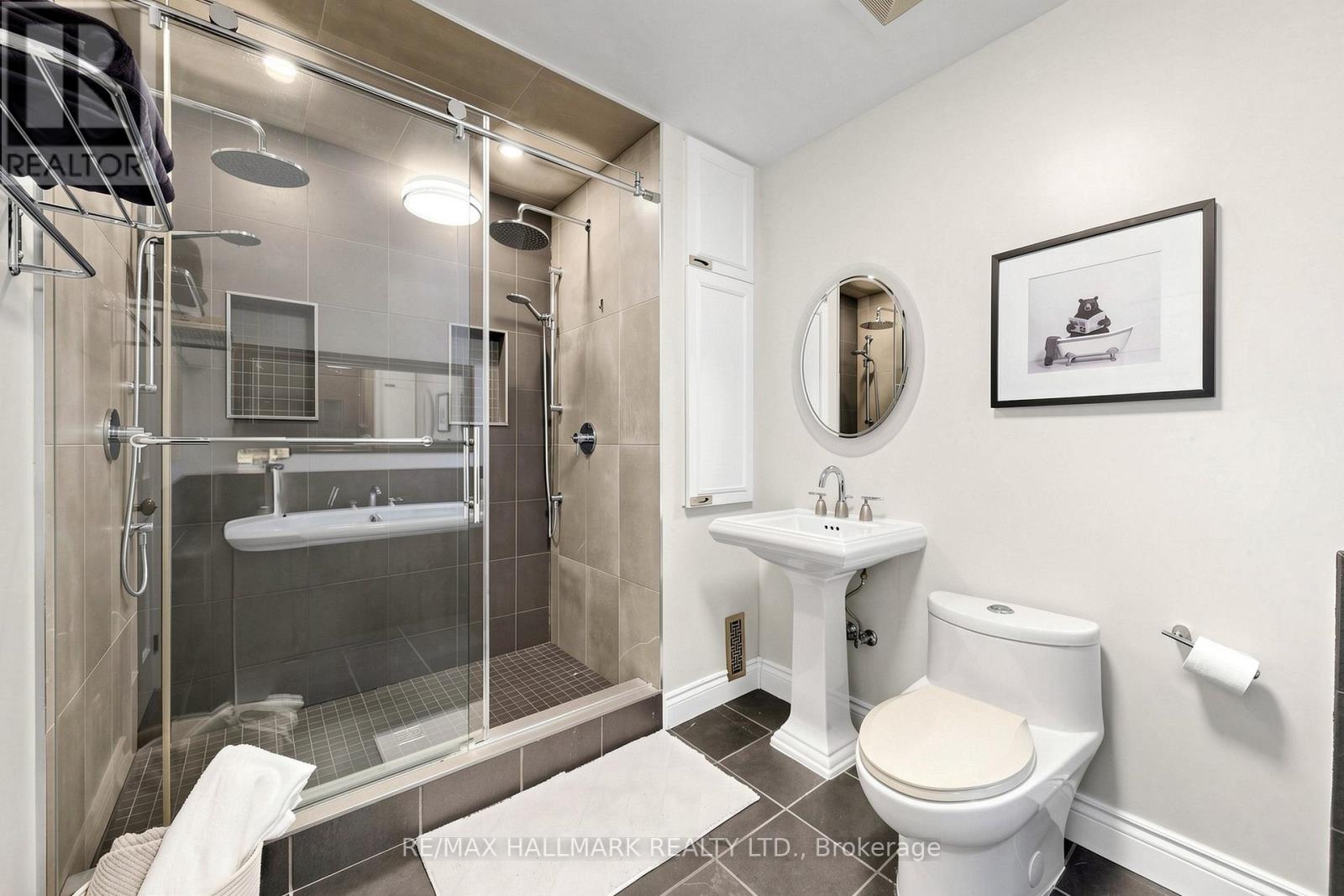 145 Wildwood Crescent, Toronto, Ontario  M4L 2K9 - Photo 16 - E13056266