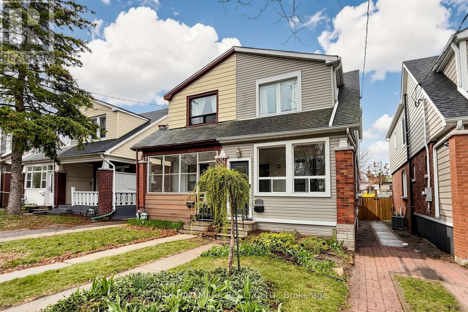 145 Wildwood Crescent, Toronto, Ontario  M4L 2K9 - Photo 2 - E13056266