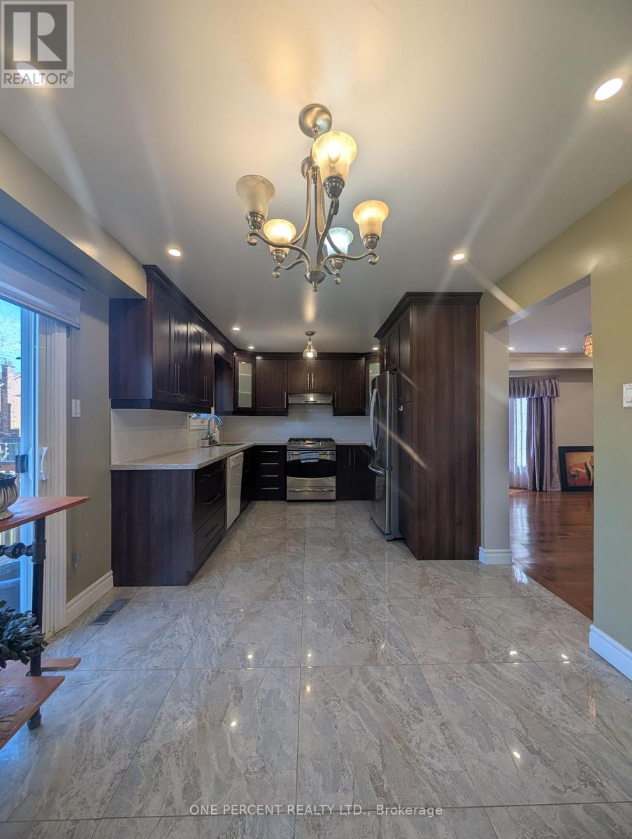 8 Historic Terrace, Toronto, Ontario  M1V 3C2 - Photo 6 - E13056268