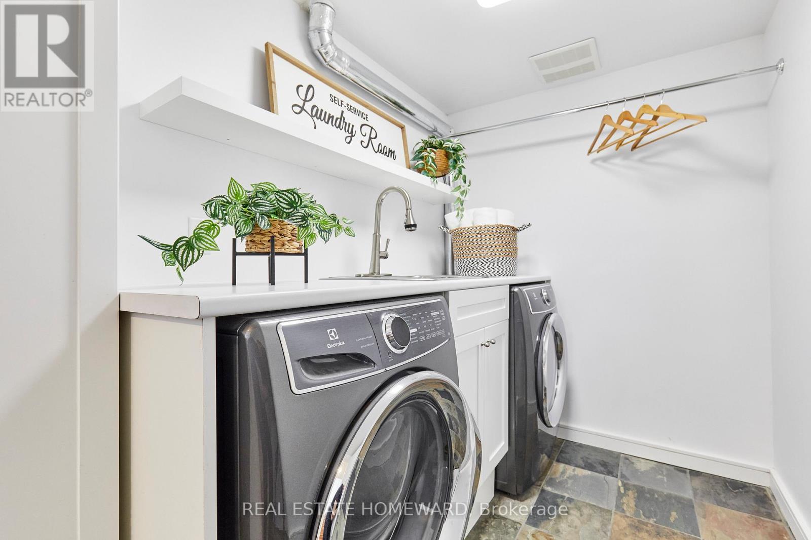 117 Edgewood Avenue, Toronto, Ontario  M4L 3H2 - Photo 37 - E13052348