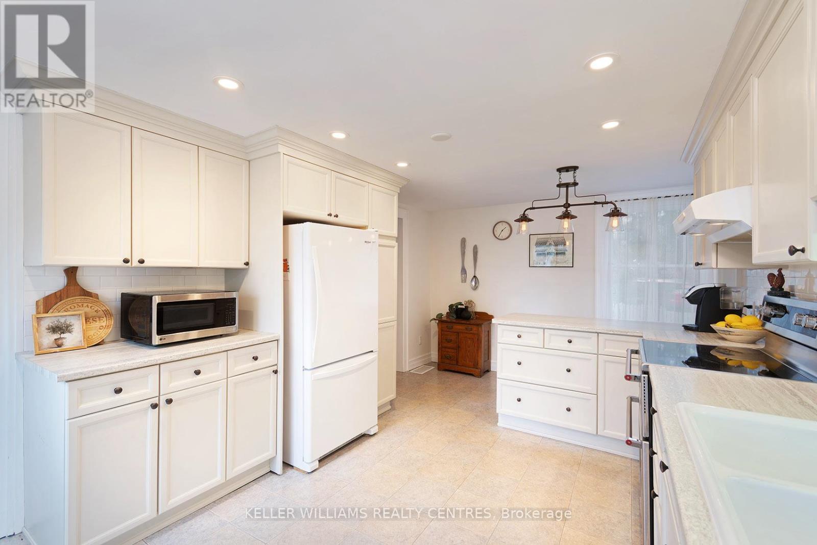 332 Main Street, King (Schomberg), Ontario  L0G 1T0 - Photo 21 - N13056252