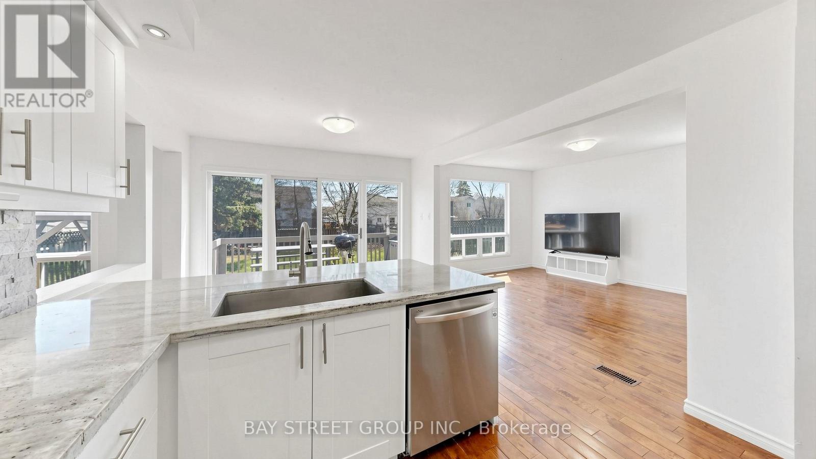 985 Linden Street, Innisfil, Ontario  L9S 1W4 - Photo 10 - N13056258