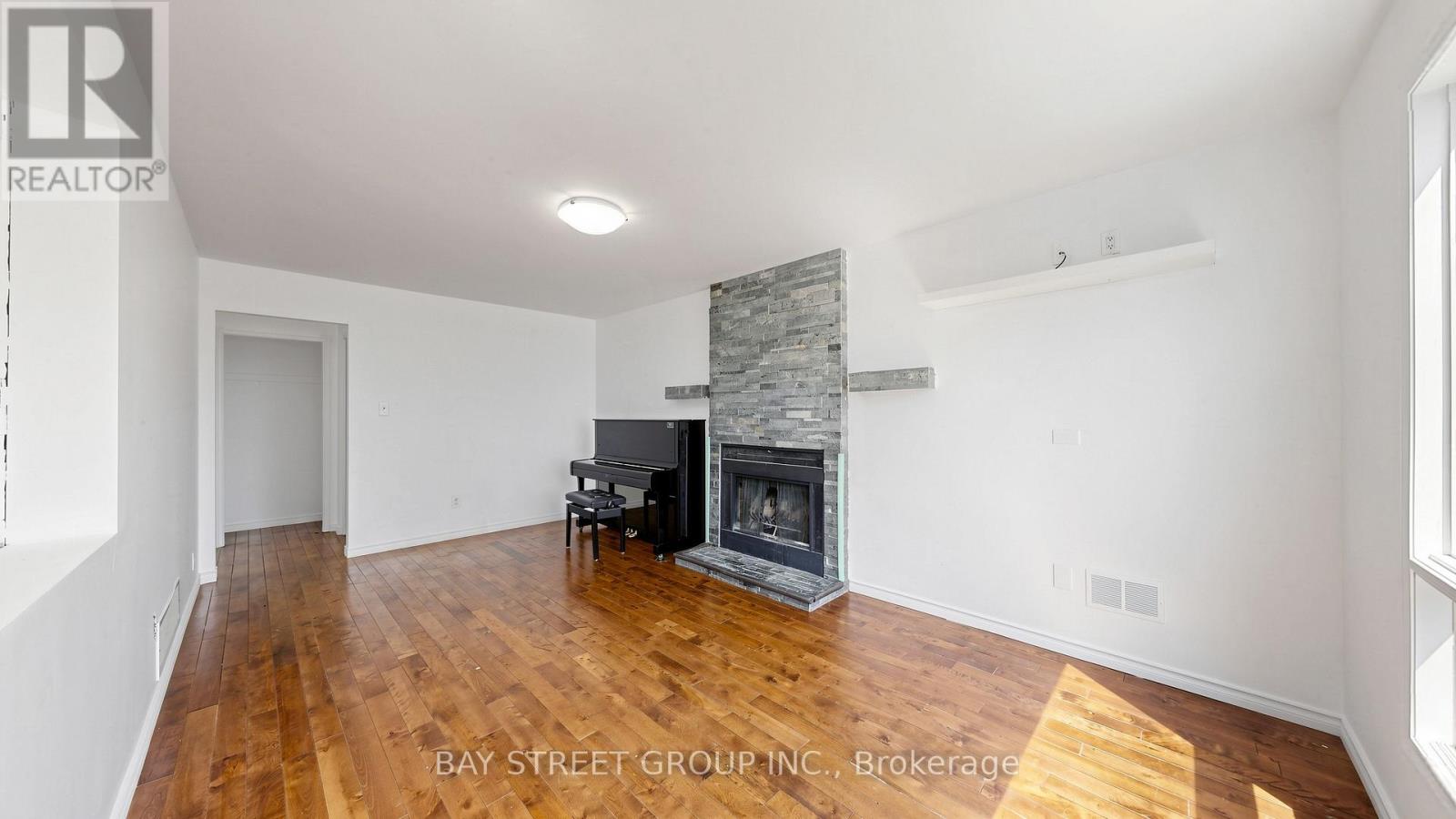 985 Linden Street, Innisfil, Ontario  L9S 1W4 - Photo 6 - N13056258