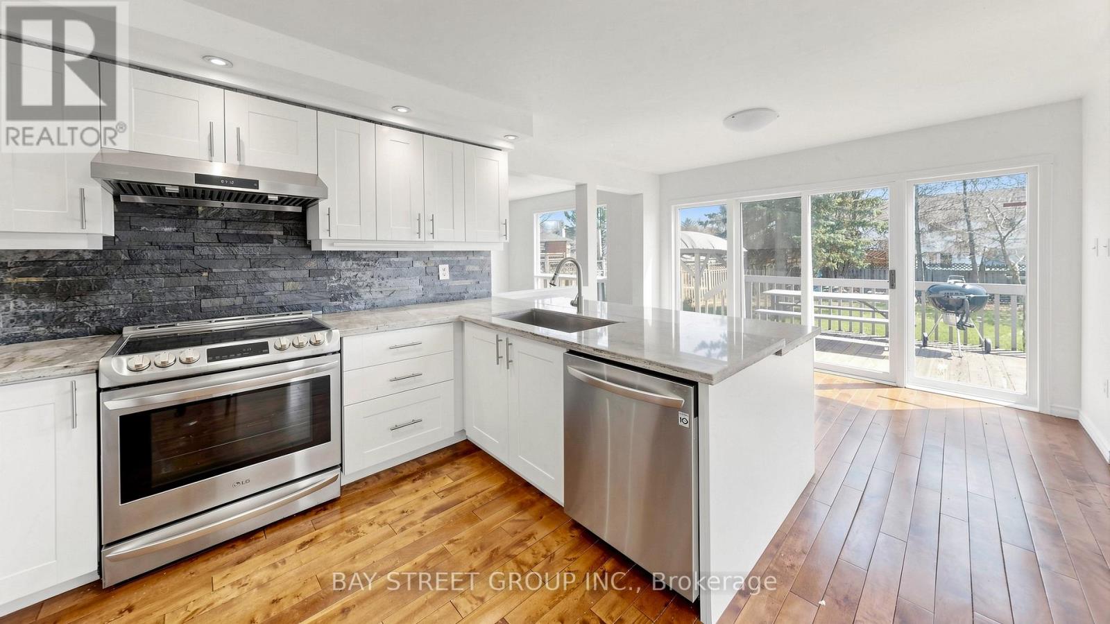 985 Linden Street, Innisfil, Ontario  L9S 1W4 - Photo 7 - N13056258