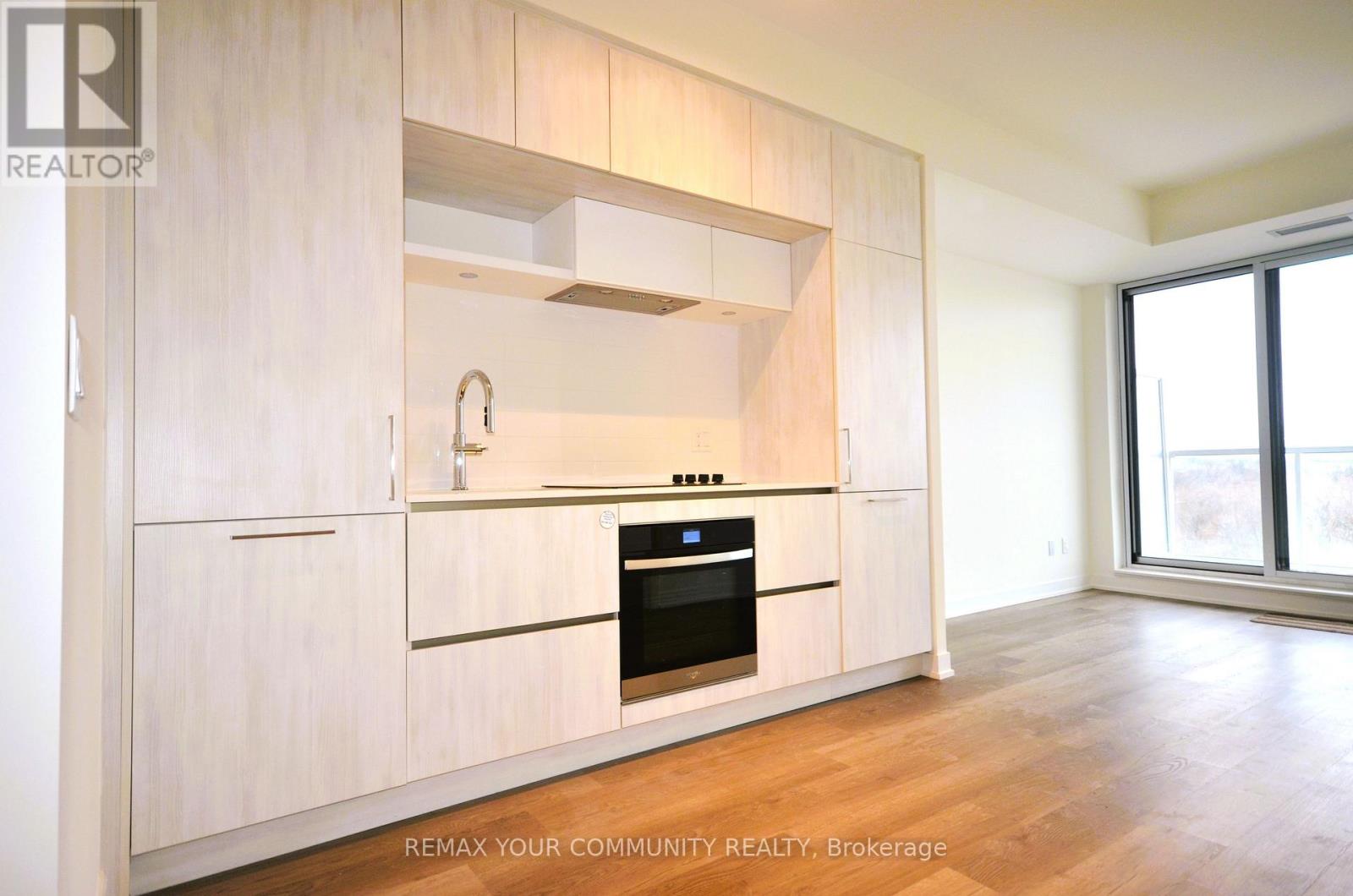 708 - 6 David Eyer Road, Richmond Hill, Ontario  L4S 0N5 - Photo 2 - N13056270