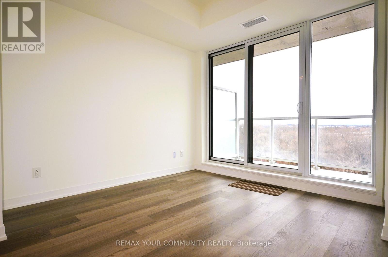 708 - 6 David Eyer Road, Richmond Hill, Ontario  L4S 0N5 - Photo 3 - N13056270