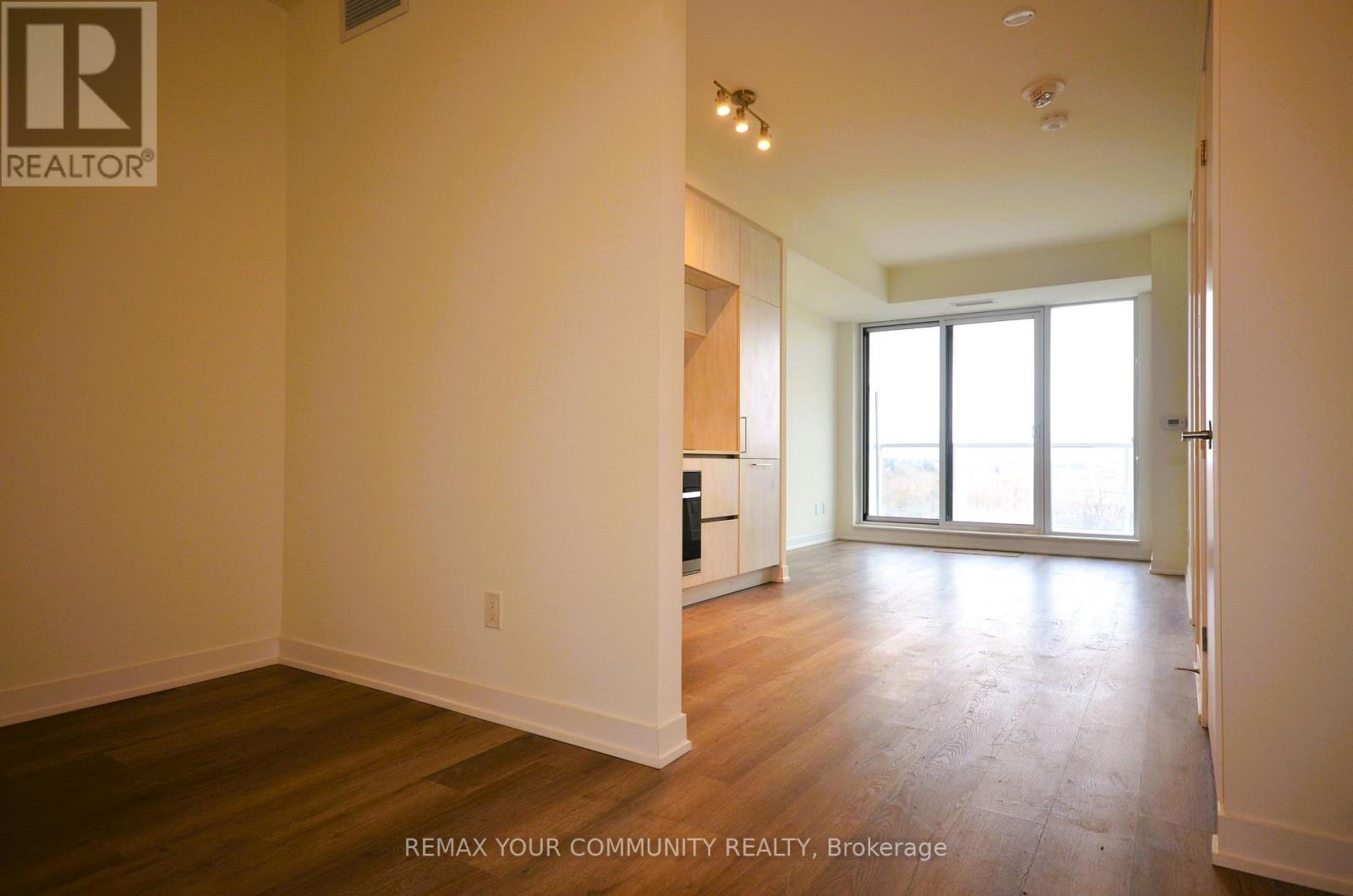 708 - 6 David Eyer Road, Richmond Hill, Ontario  L4S 0N5 - Photo 4 - N13056270