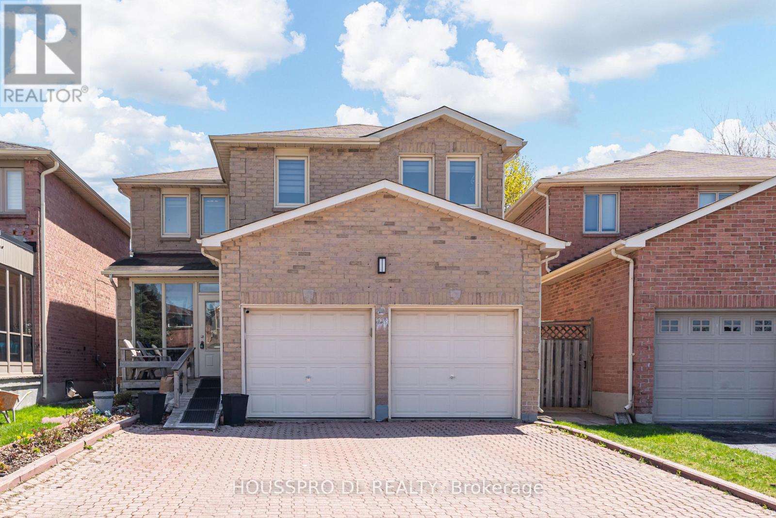 29 WESTHAMPTON DRIVE, Vaughan, Ontario