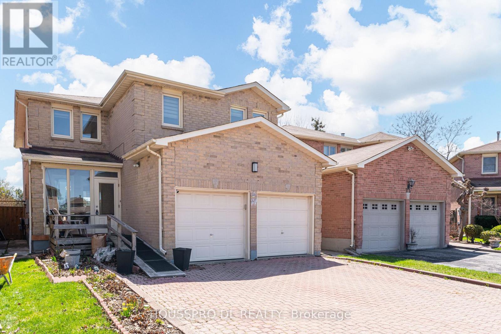 29 Westhampton Drive, Vaughan, Ontario  L4J 7H5 - Photo 2 - N13056386