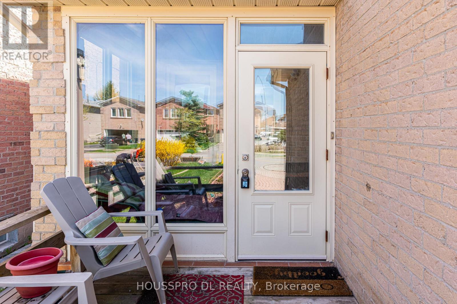 29 Westhampton Drive, Vaughan, Ontario  L4J 7H5 - Photo 4 - N13056386