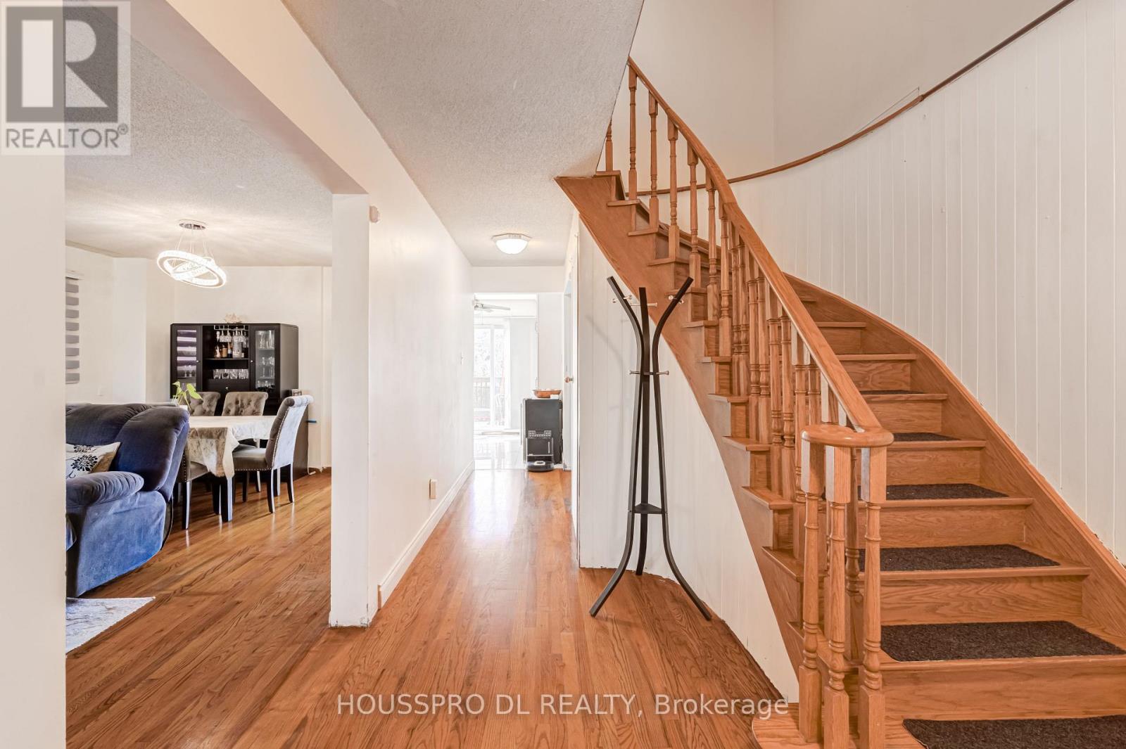 29 Westhampton Drive, Vaughan, Ontario  L4J 7H5 - Photo 5 - N13056386