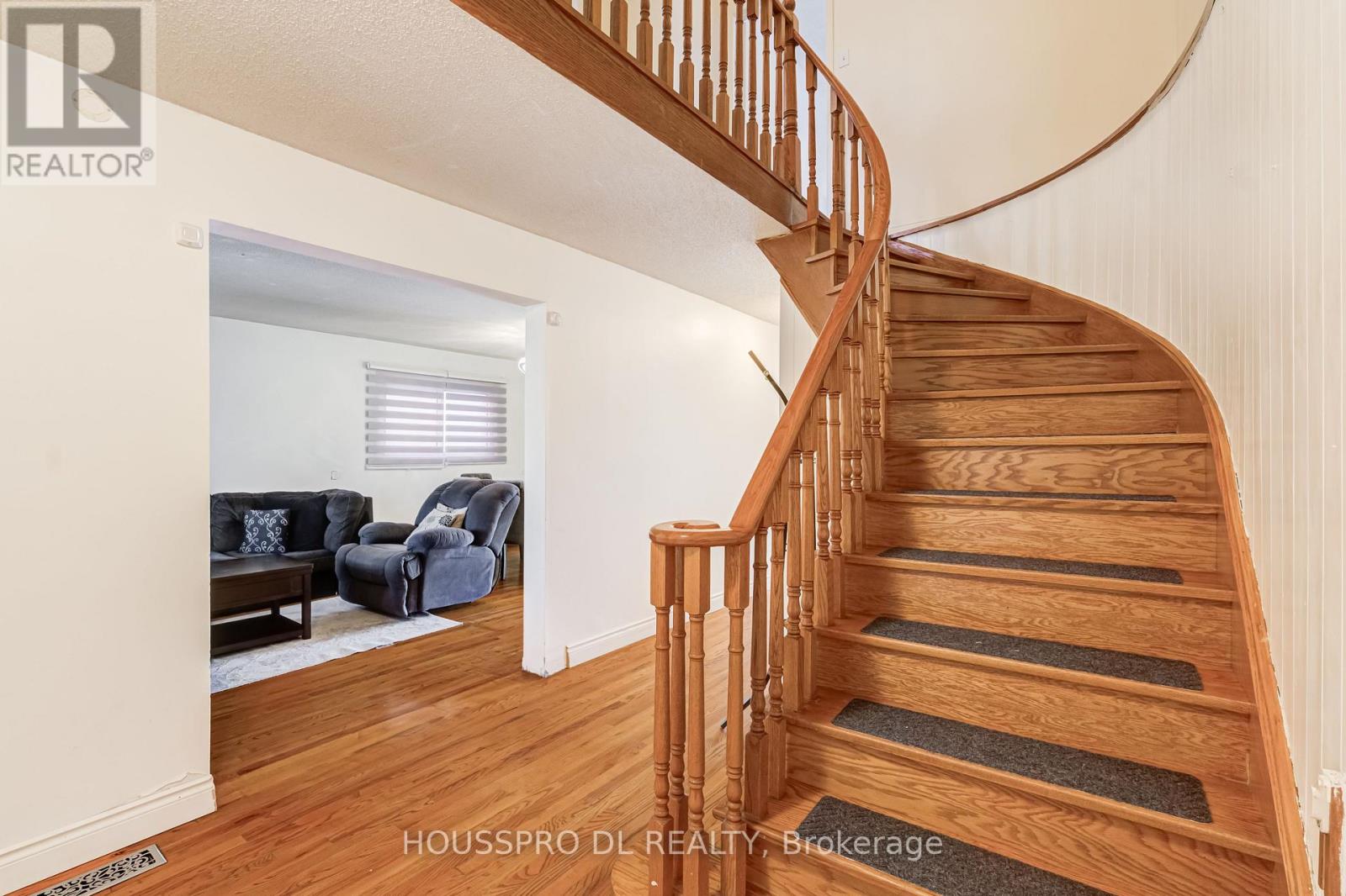 29 Westhampton Drive, Vaughan, Ontario  L4J 7H5 - Photo 6 - N13056386