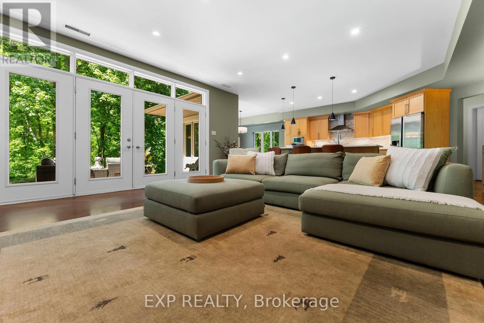 5759 Queenscourt Crescent, Ottawa, Ontario  K4M 1K3 - Photo 21 - X12795306