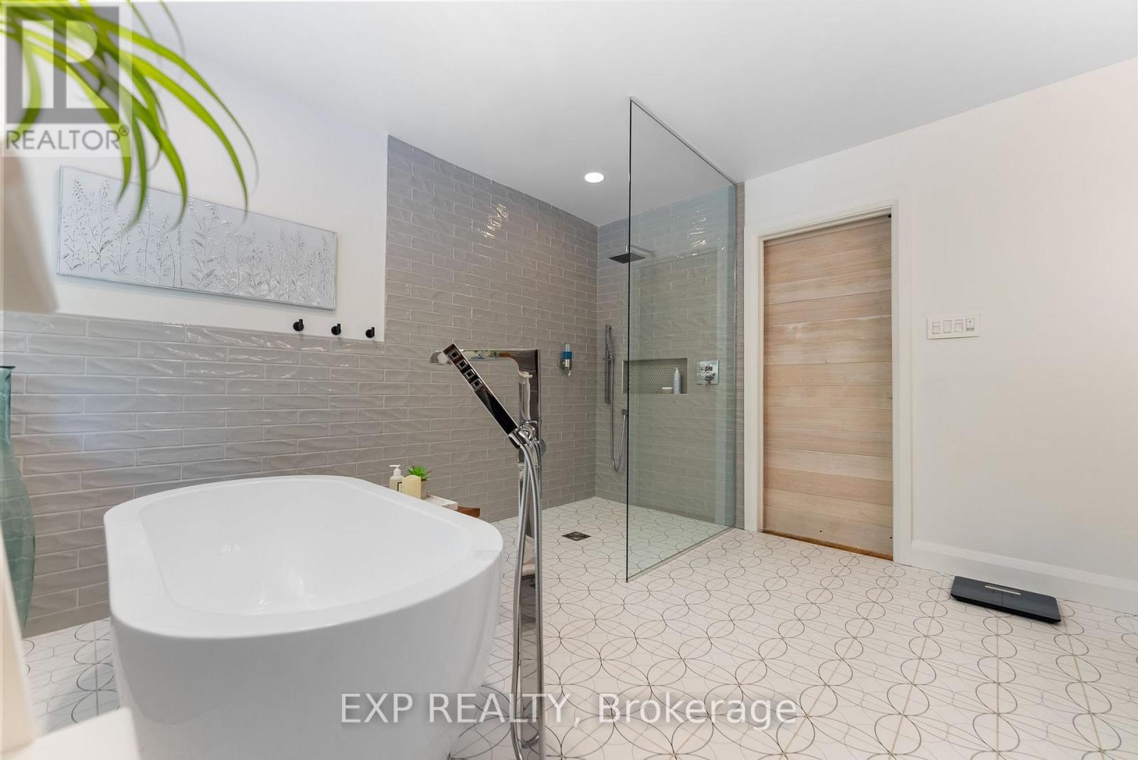 5759 Queenscourt Crescent, Ottawa, Ontario  K4M 1K3 - Photo 31 - X12795306