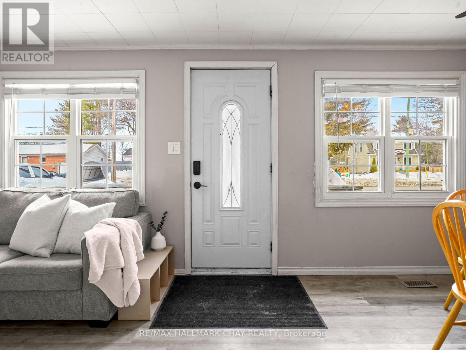 130 Simcoe Street, Essa, Ontario  L0M 1B0 - Photo 4 - N12853134