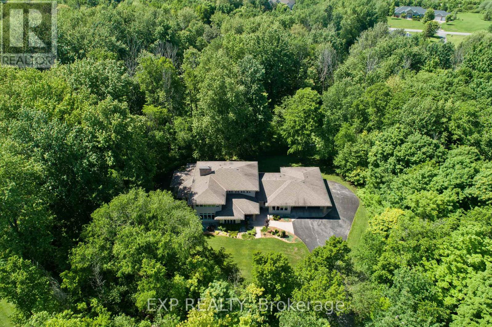 5759 Queenscourt Crescent, Ottawa, Ontario  K4M 1K3 - Photo 43 - X12795306