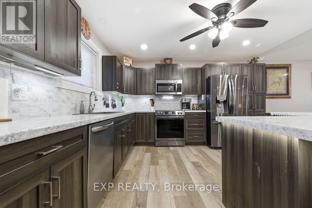 20 Riverdale Street, Whitewater Region, Ontario  K0J 2L0 - Photo 15 - X12902334