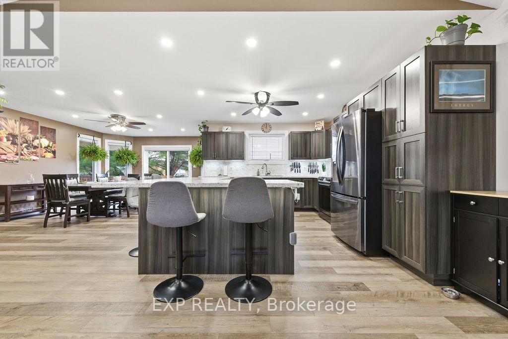 20 Riverdale Street, Whitewater Region, Ontario  K0J 2L0 - Photo 17 - X12902334