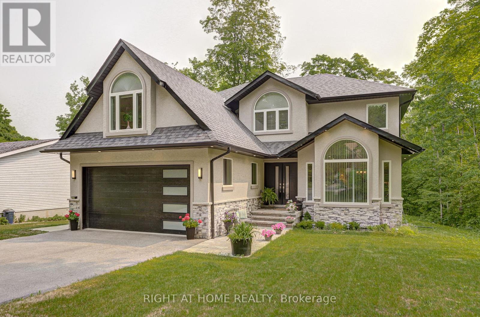 77 Polish Avenue, Penetanguishene, Ontario  L9M 1W8 - Photo 3 - S13056342
