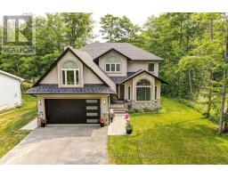 77 POLISH AVENUE, Penetanguishene, Ontario